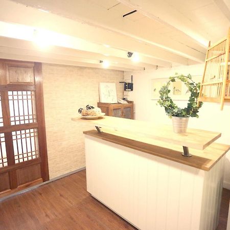 Blue Jasmine Hostel Банкок Екстериор снимка
