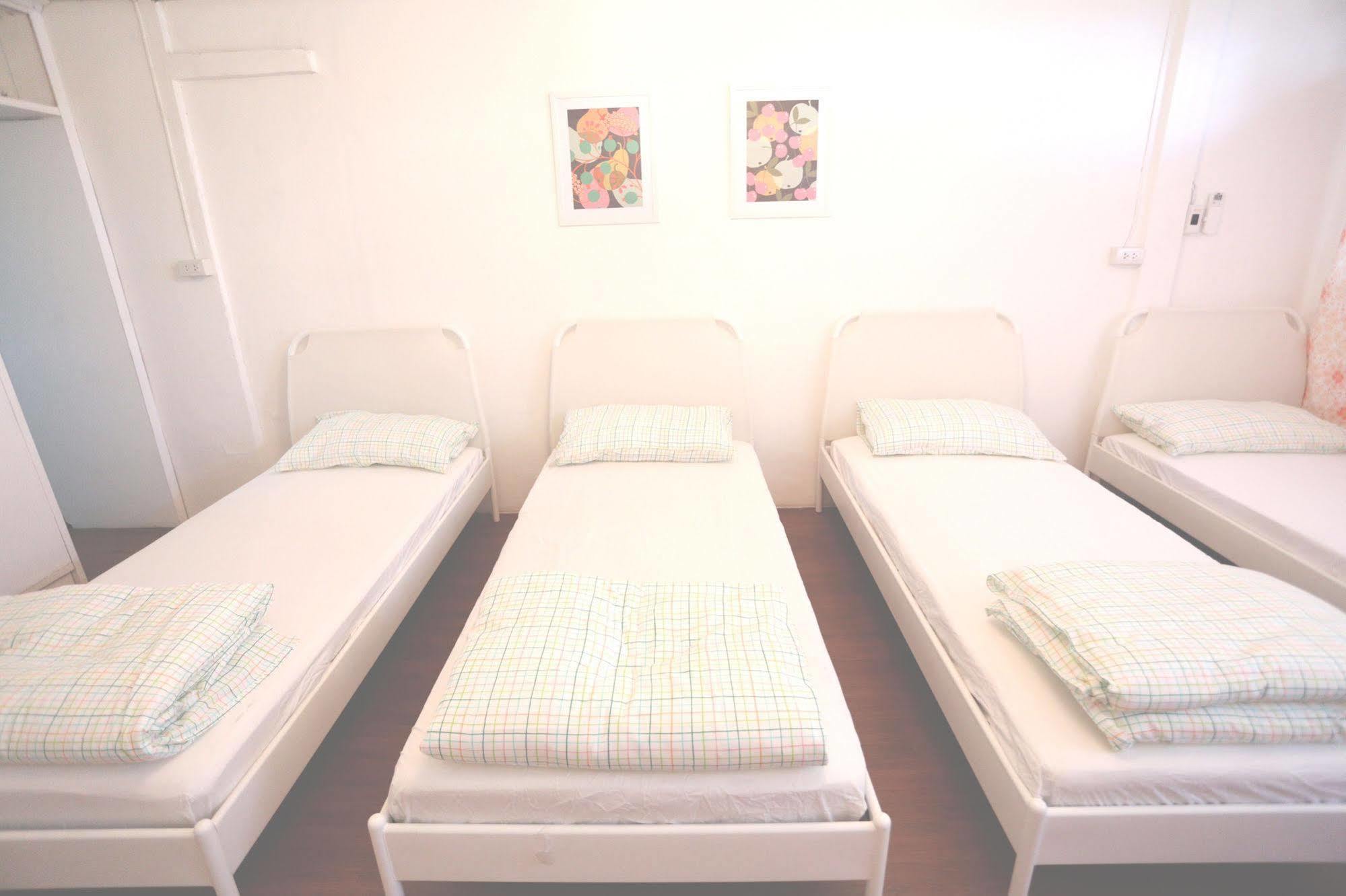Blue Jasmine Hostel Банкок Екстериор снимка