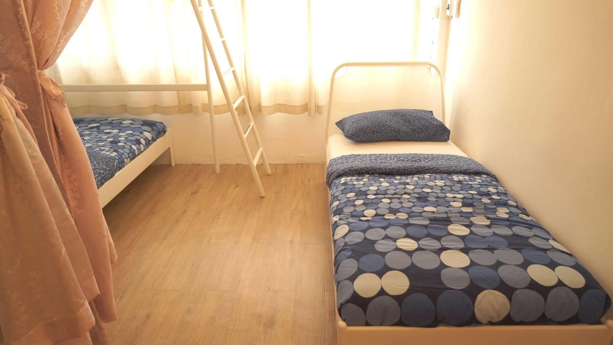 Blue Jasmine Hostel Банкок Екстериор снимка