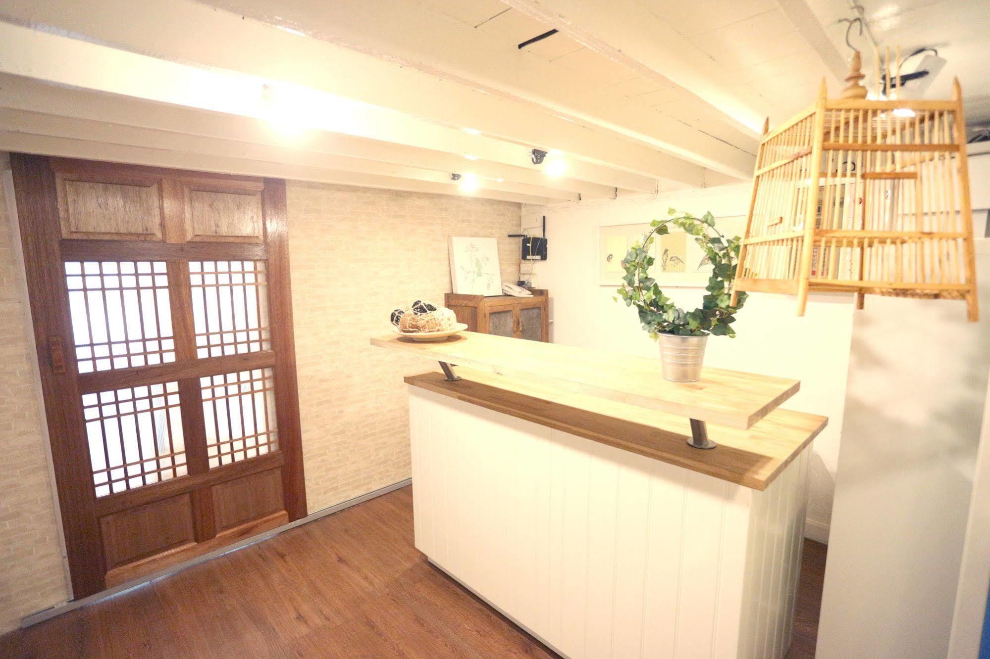 Blue Jasmine Hostel Банкок Екстериор снимка
